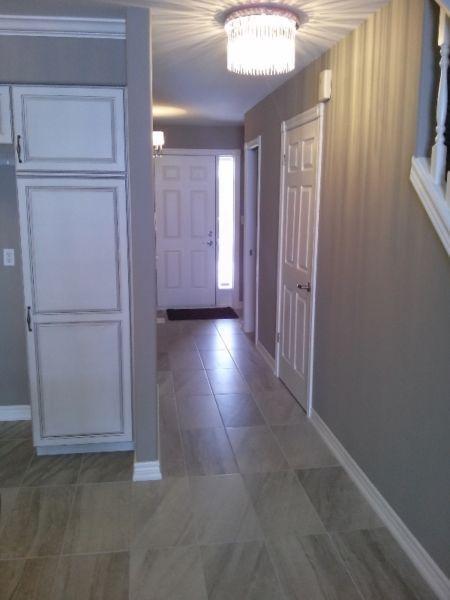 GORGEOUS TECUMSEH CONDO/HOME ...SUPERB...MUST SEE!