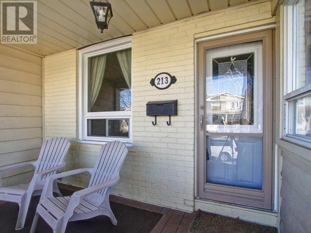 ** An Adorable Home In A Fantastic Upper Beach/East End **