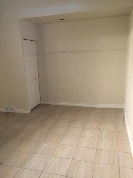 ROOM FOR RENT $349 inclusive including Internet on Drouillard!