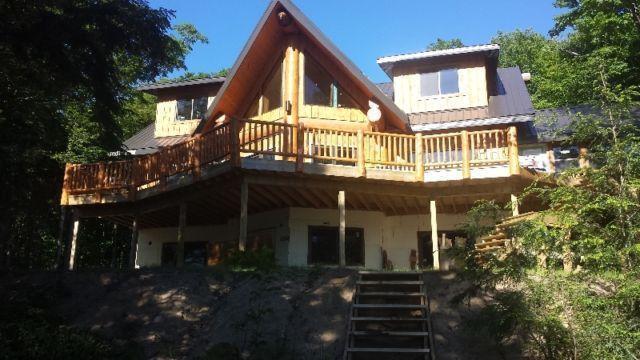 Log cottage for rent weekly Muskoka area