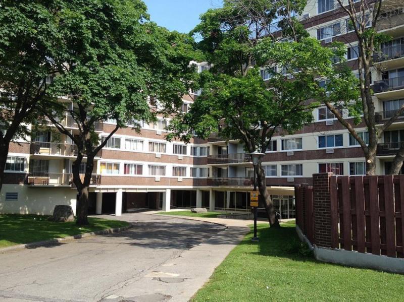 Montreal 2 chambres premium (4 1/2) Apartment for Rent: