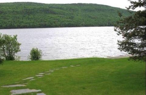 Magnifique Condo à vendre --- Lac Pohénégamook