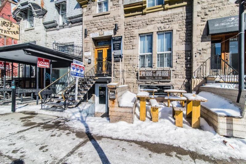 Local café-resto équipé - Plateau - 2700$ taxe affaire inclus