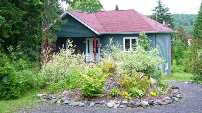 chalet bord de l'eau