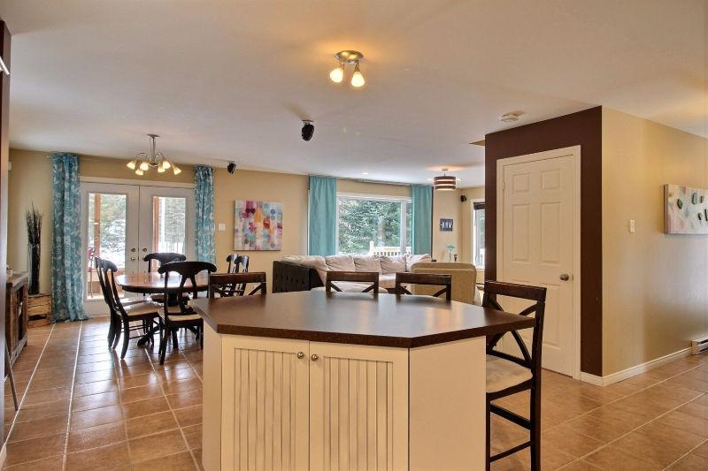 Maison bord de l'eau + accès lac Archambault (St-Donat)