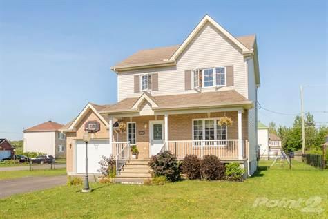 Homes for Sale in Centre, Saint-Lazare, Quebec $279,000