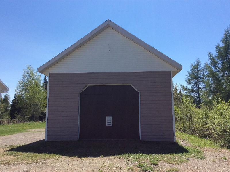 Joli bungalow a vendre st- honoré témiscouata,secteur tranquile