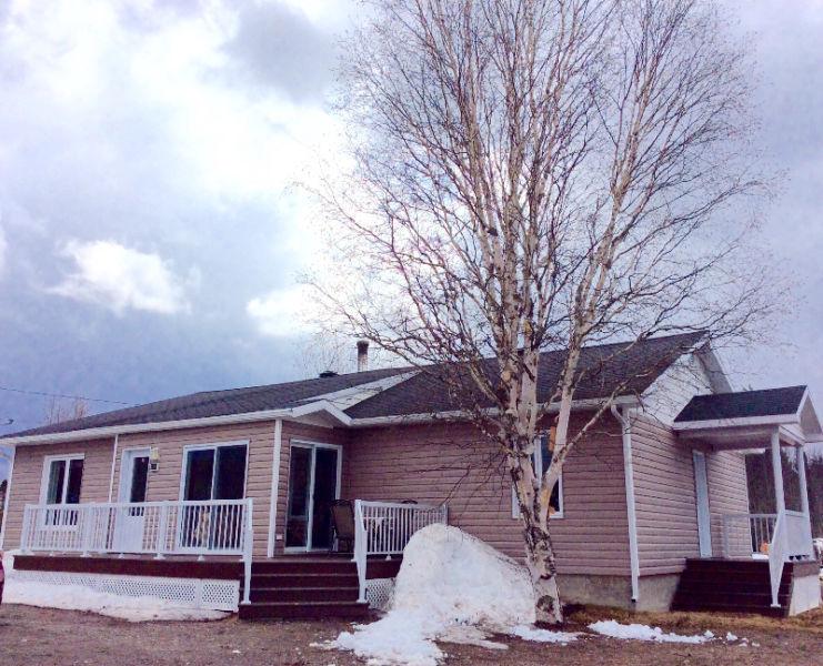 Joli bungalow a vendre st- honoré témiscouata,secteur tranquile