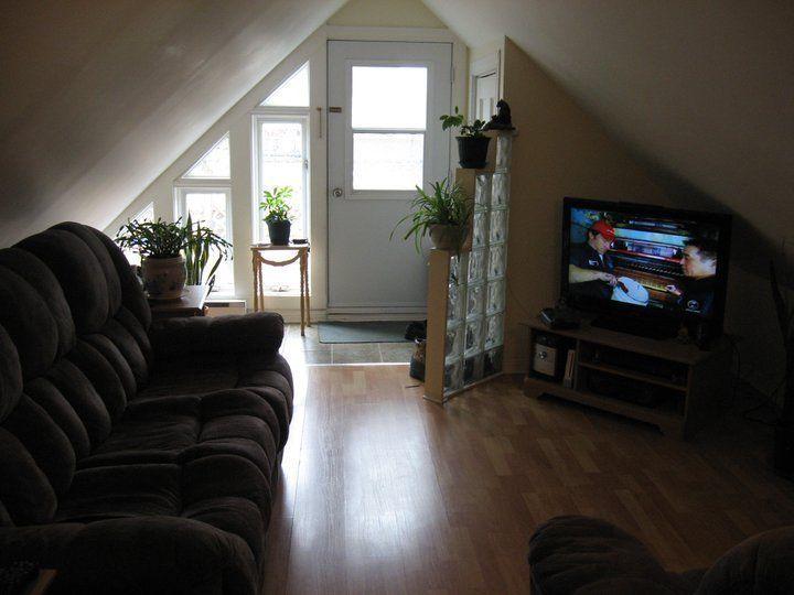 Très beau 3 1/2 style loft