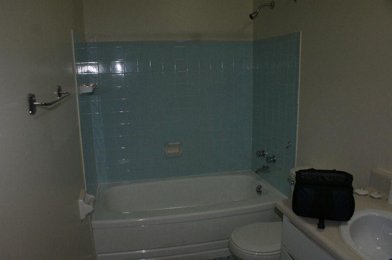 3½ avec balcon, chauffé et eau chaude fourni,secteur NORD