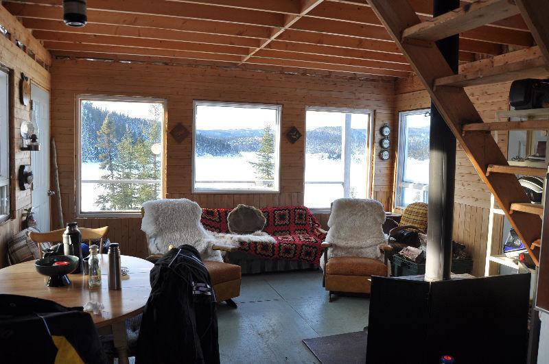 chalet/camp à vendre au lac de la Gadelle au Nord de 7-Iles