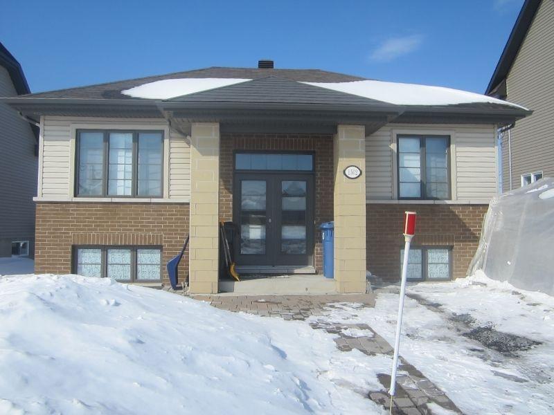 CONTRECOEUR Bungalow 2010 avec remise 12X21