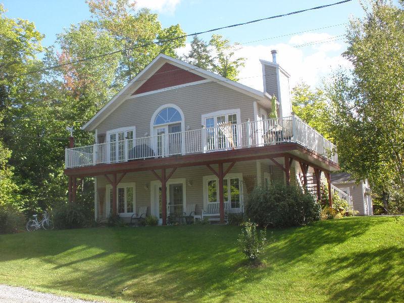 Maison à étage (cottage) situé domaine du Lac Lovering