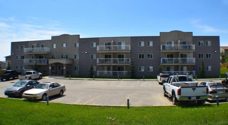 Edson: $200 Deposit: 1 Bedroom NOW available!