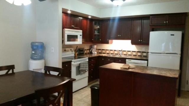 !!! Perfect 2 Bedroom in Thickwood !!!