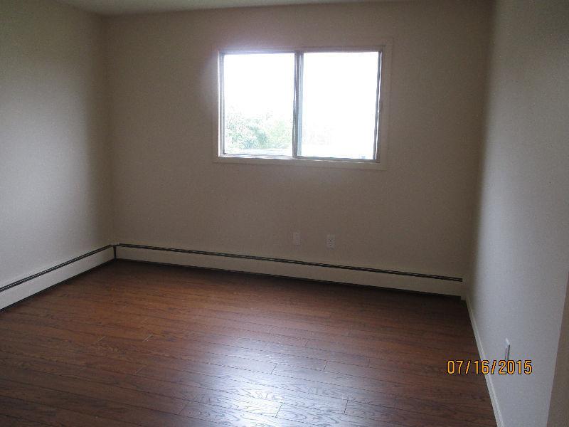 2 Bedroom Apt in College Park Available April 10 possibly sooner
