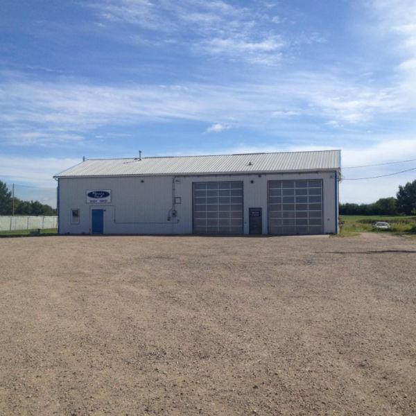 PRICE REDUCED! BUILDING AVAILABLE FOR RENT IN WAINWRIGHT!