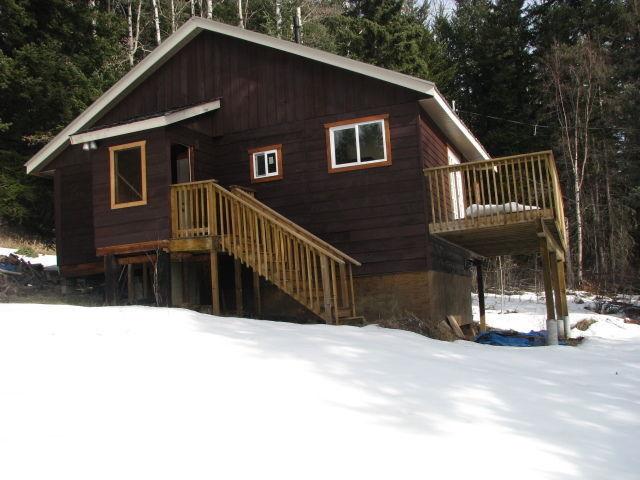 Recreational Home on Deka Lake BC