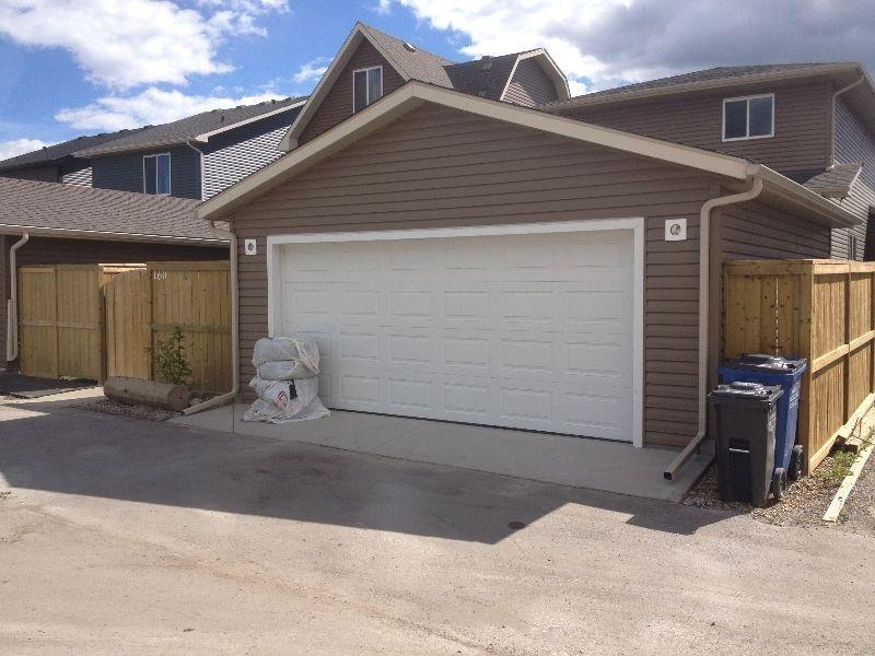 Cochrane House for Sale - Easy Commute to Canmore/