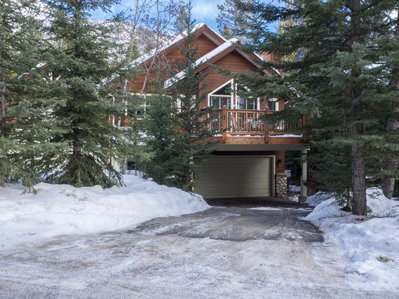 GREAT Value in Family Home in Silvertip