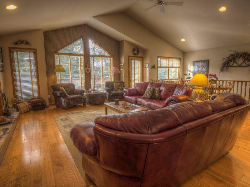 GREAT Value in Family Home in Silvertip