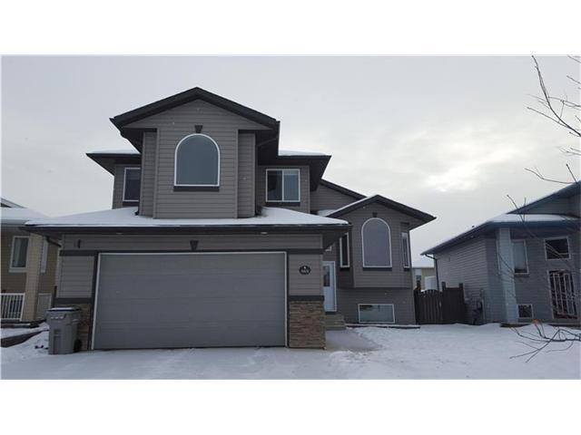 BEAUTIFUL HOME IN O'BRIEN LAKE ACROSS FROM PARK!