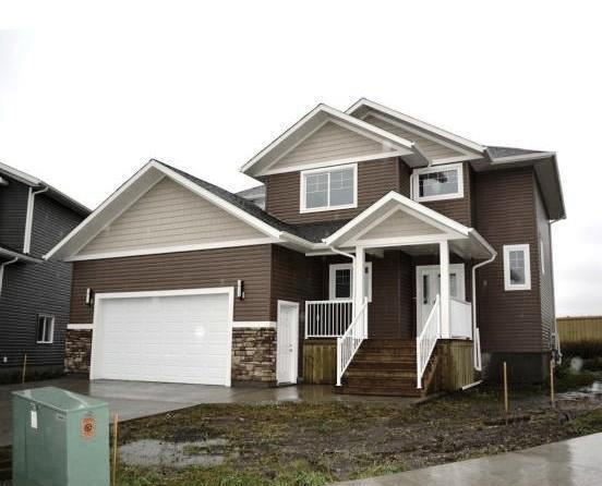 CLASSY & CLEAN, 1 YR OLD 1827 SQ FT 2 STOREY, A MUST SEE!