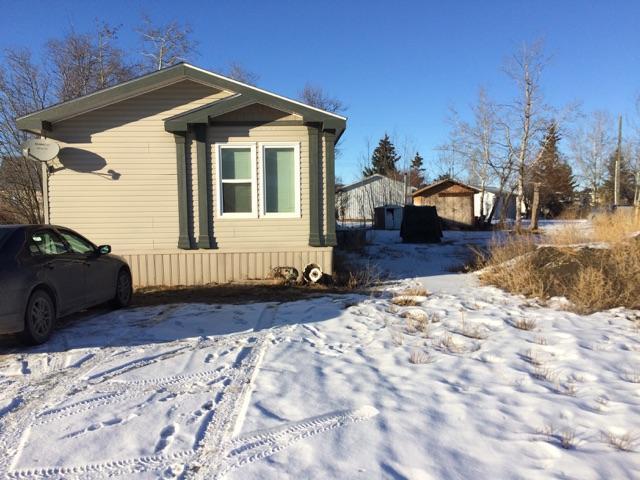 Mobile on Double Lot in Debolt