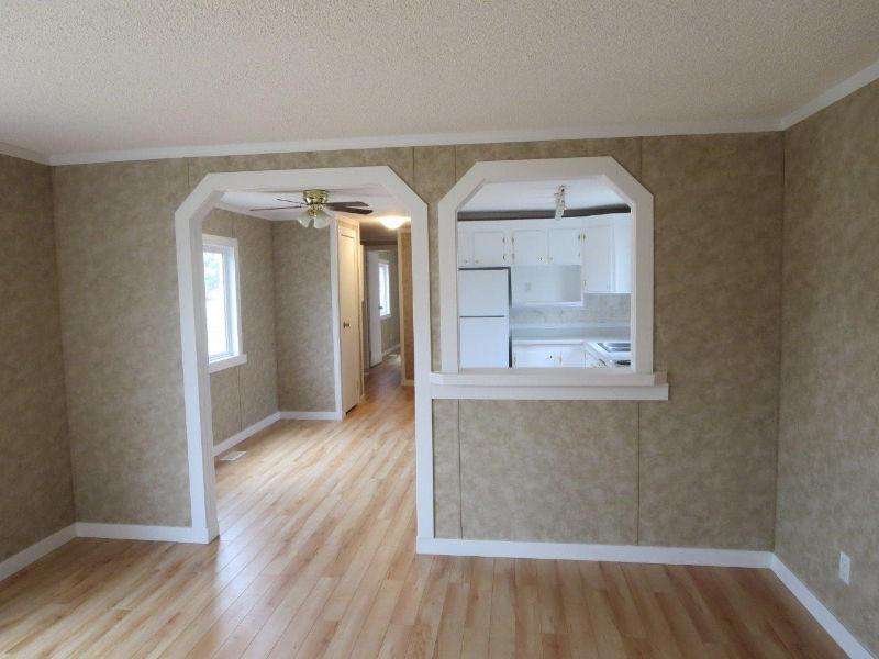Bright and open plan mobile home in Unity, SK 75 min from Lloyd