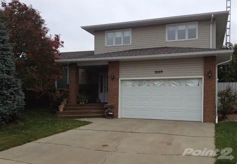 Homes for Sale in Macklin, Saskatchewan $298,900