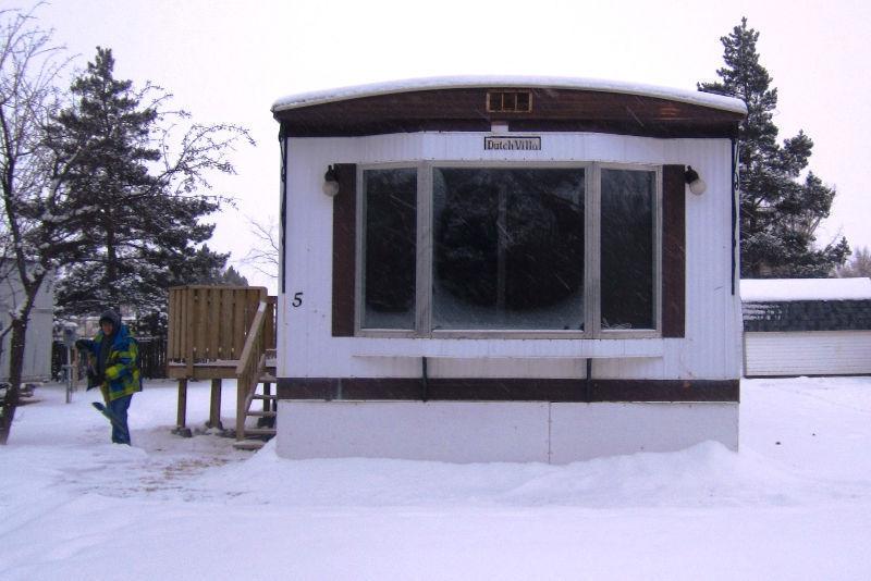 Recently renovated bright mobile home in Unity, SK
