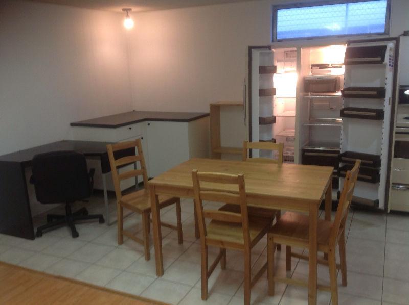 Spacious 2 bedroom basement suite close to UofC