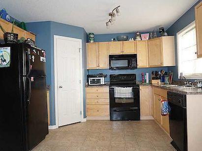 PET FRIENDLY HOUSE WITH DOUBLE GARAGE IN LEDUC FOR $1845