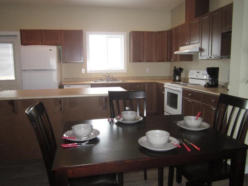 5 Bdr, 2 Bath Furnished $3750 Available Now!