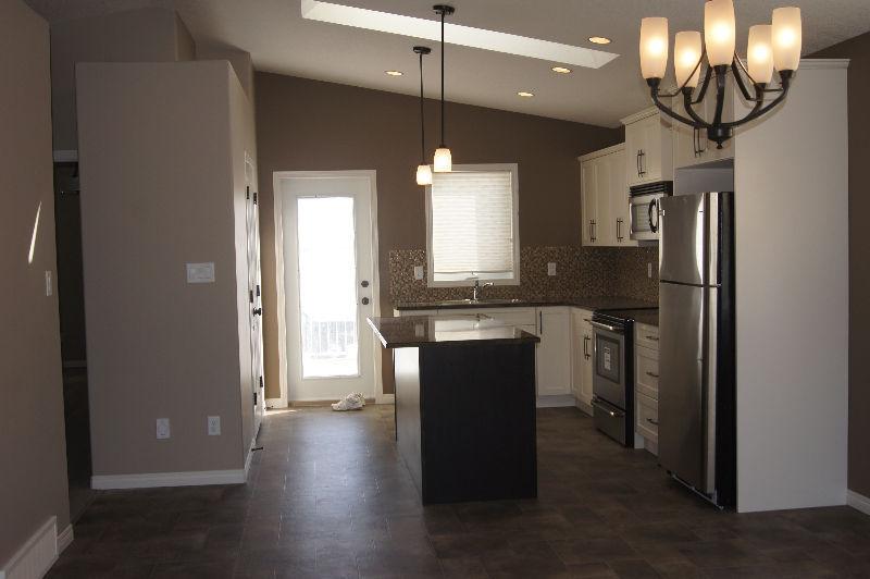 W/S MAIN FLOOR SHOWS 10/10