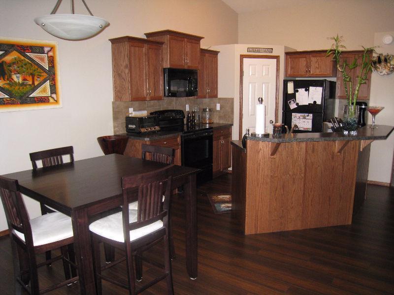 2 Bedroom Main Floor in Lancaster