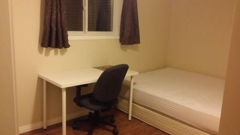 room for rent nw crowfoot
