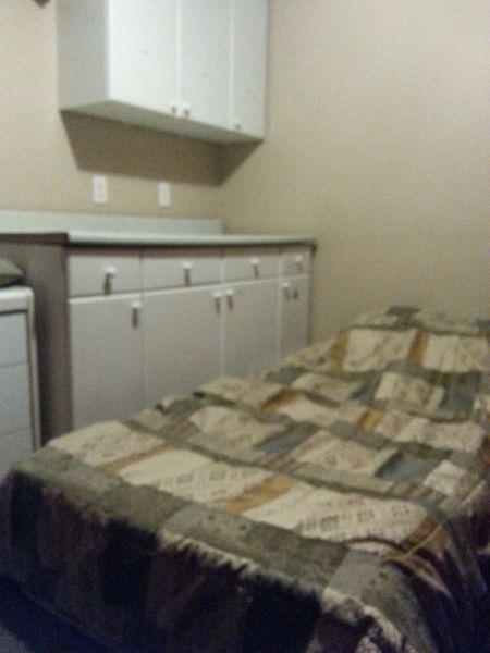 Furnished rooms in Ft McMurrayDowntown $399&699/Mth or $30&40/Nt