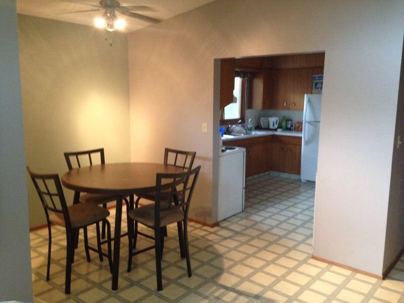 Room for rent in vermilion available now