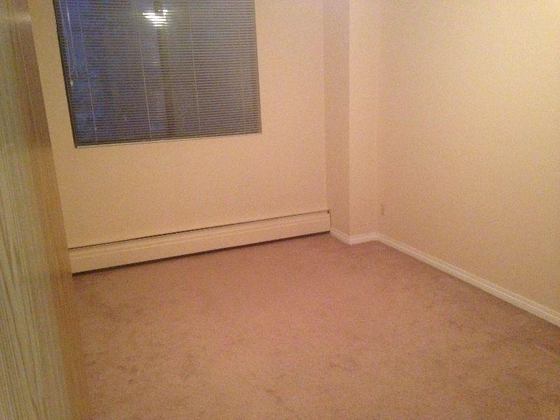 ROOM FOR RENT IN  NORTH 400$ ALL INCLUDED