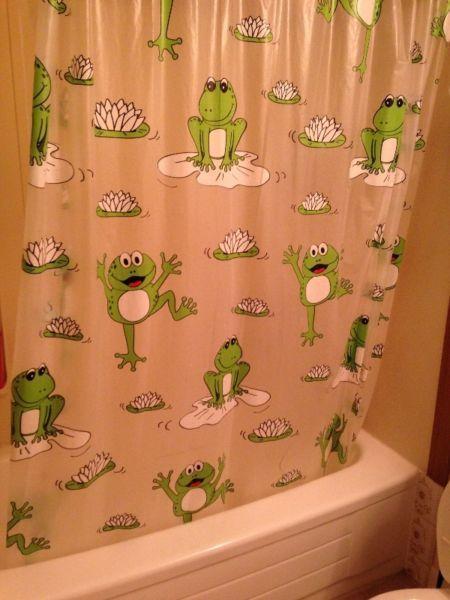 ROOM FOR RENT IN  NORTH 400$ ALL INCLUDED