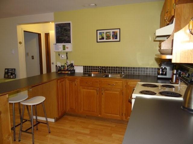 Furnished 1 bedroom available April 1 - Rossland