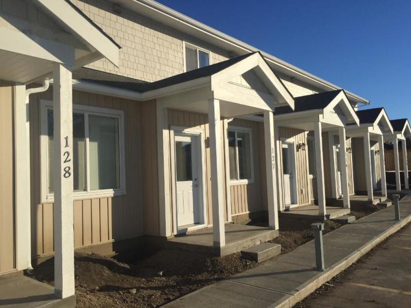 BRAND NEW 3 BEDROOM TOWNHOMES - GREAT RATE