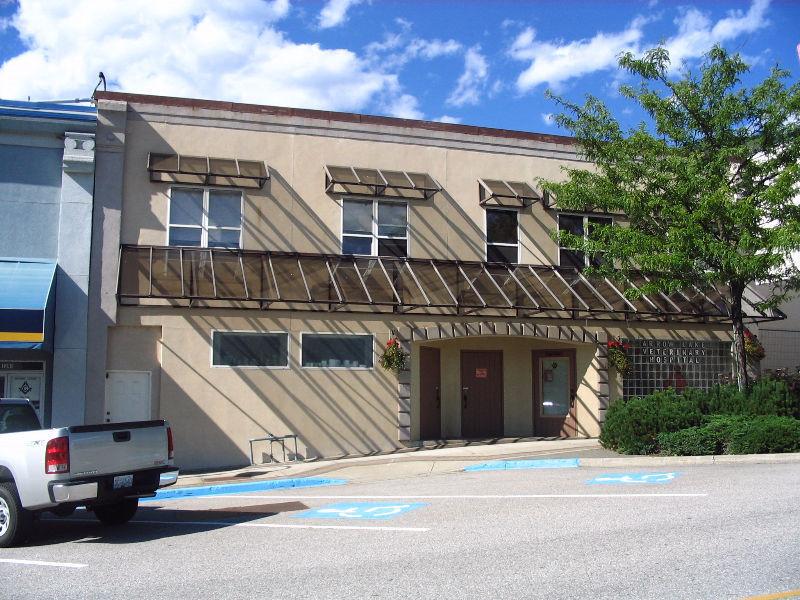 Castlegar-professional ground floor downtown