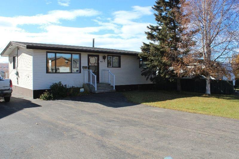 HOUSE FOR SALE IN  IN FRANK ROSS AREA
