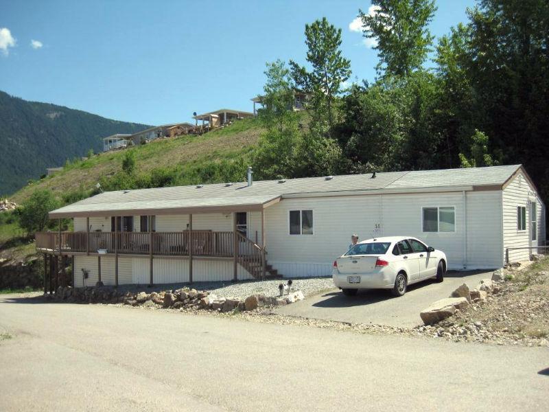 Mountain and Valley view Manufactured Home