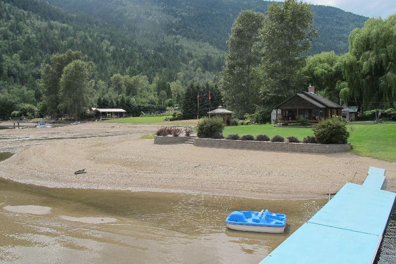 Serene Waterfront Home on Adams Lake