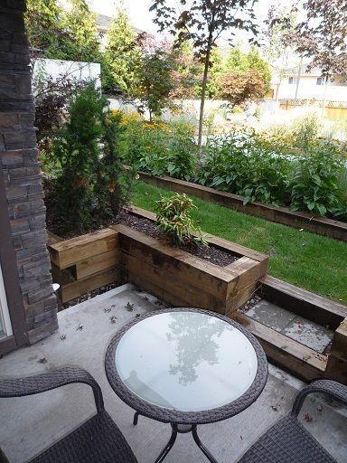 $85 / 2br - Green Garden Corner Suite On Private Courtyard! (TA)