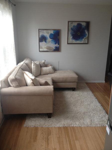 $1600 everything incl./Sublet May 1 - Aug. 31/Southend/2 Bedroom