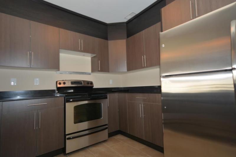 1ST MONTH FREE - 6 APPLIANCES-LUXURY LIVING..MUST SEE! CALL NOW